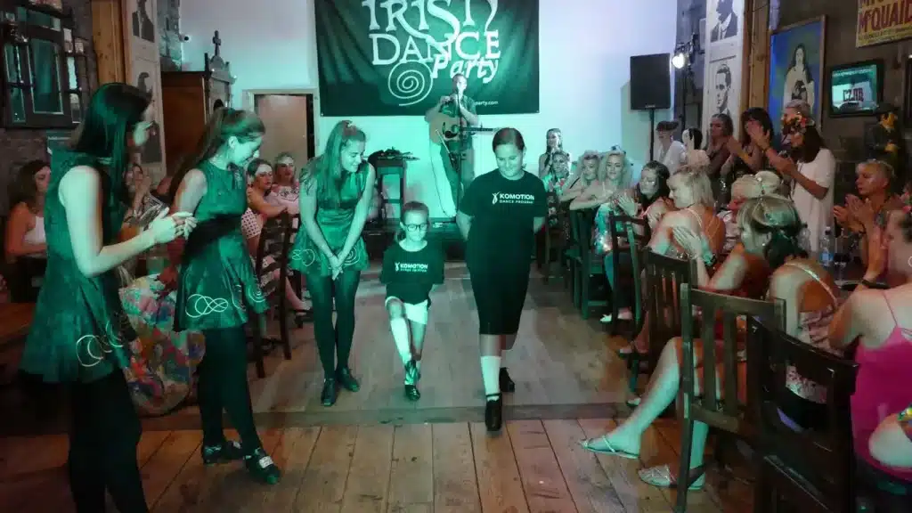 The Benefits of Group Dance Activities